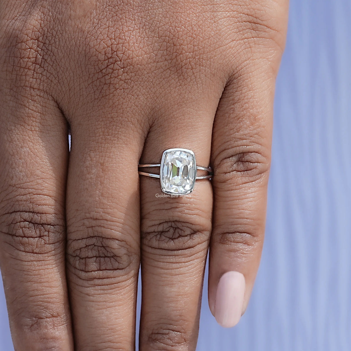 Full view of moissanite Ring in unique shape