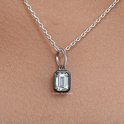 Silver chain necklace with rectangular bezel-set solitaire pendant