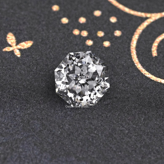 Faceted round lab-grown diamond with bright sparkle and reflective facets