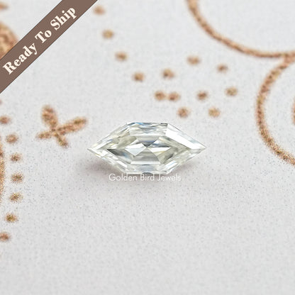 Hexagon-cut moissanite loose stone with sharp facets, clear tone