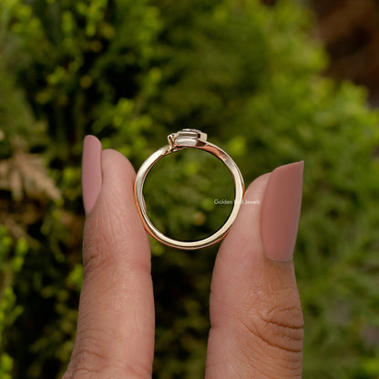 Rose gold toi et moi ring band with round back setting, no stones visible