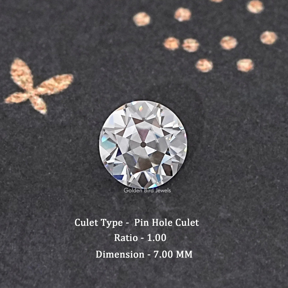 Loose round moissanite gemstone with bright faceted center