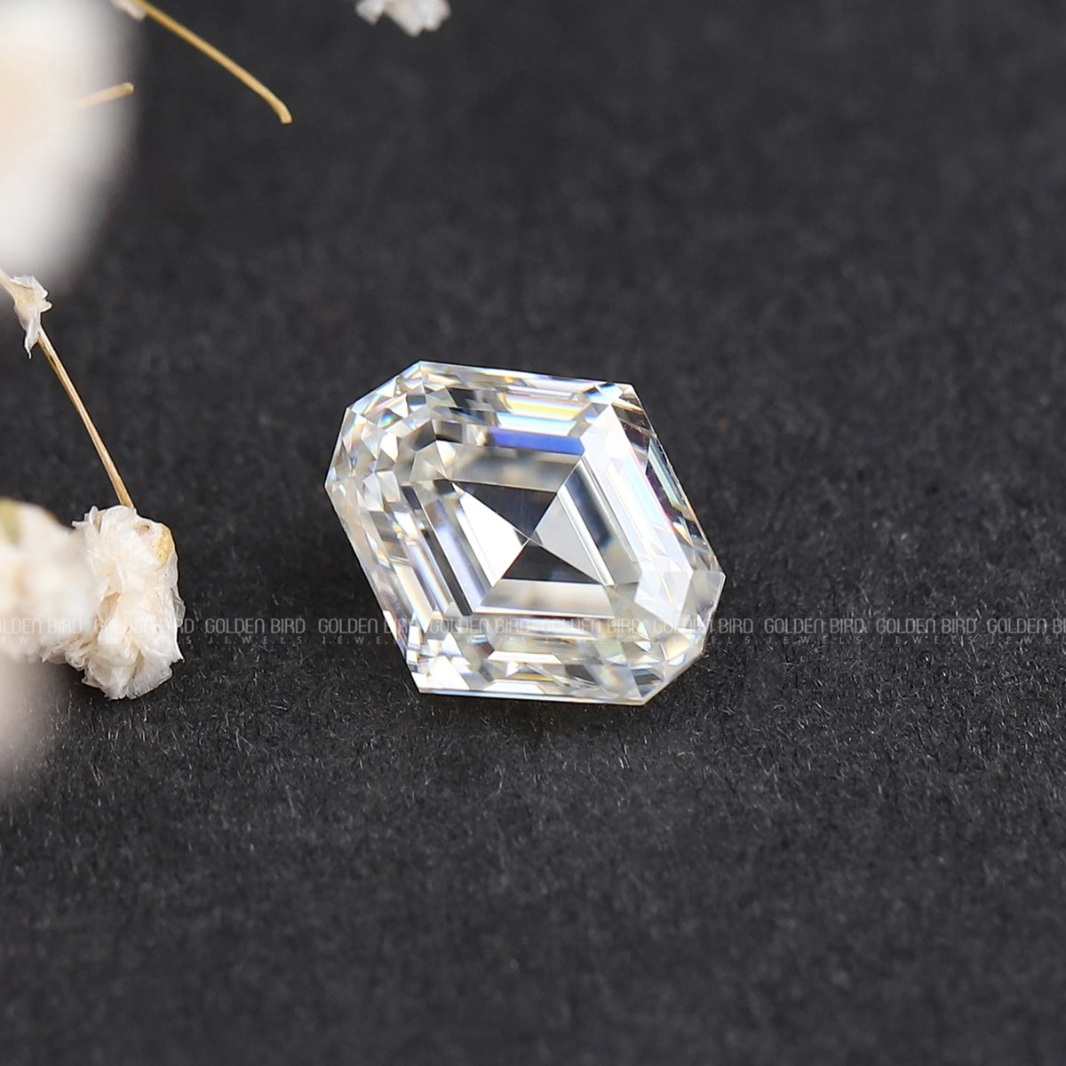 Step-cut moissanite loose stone, clear rectangular faceted gemstone