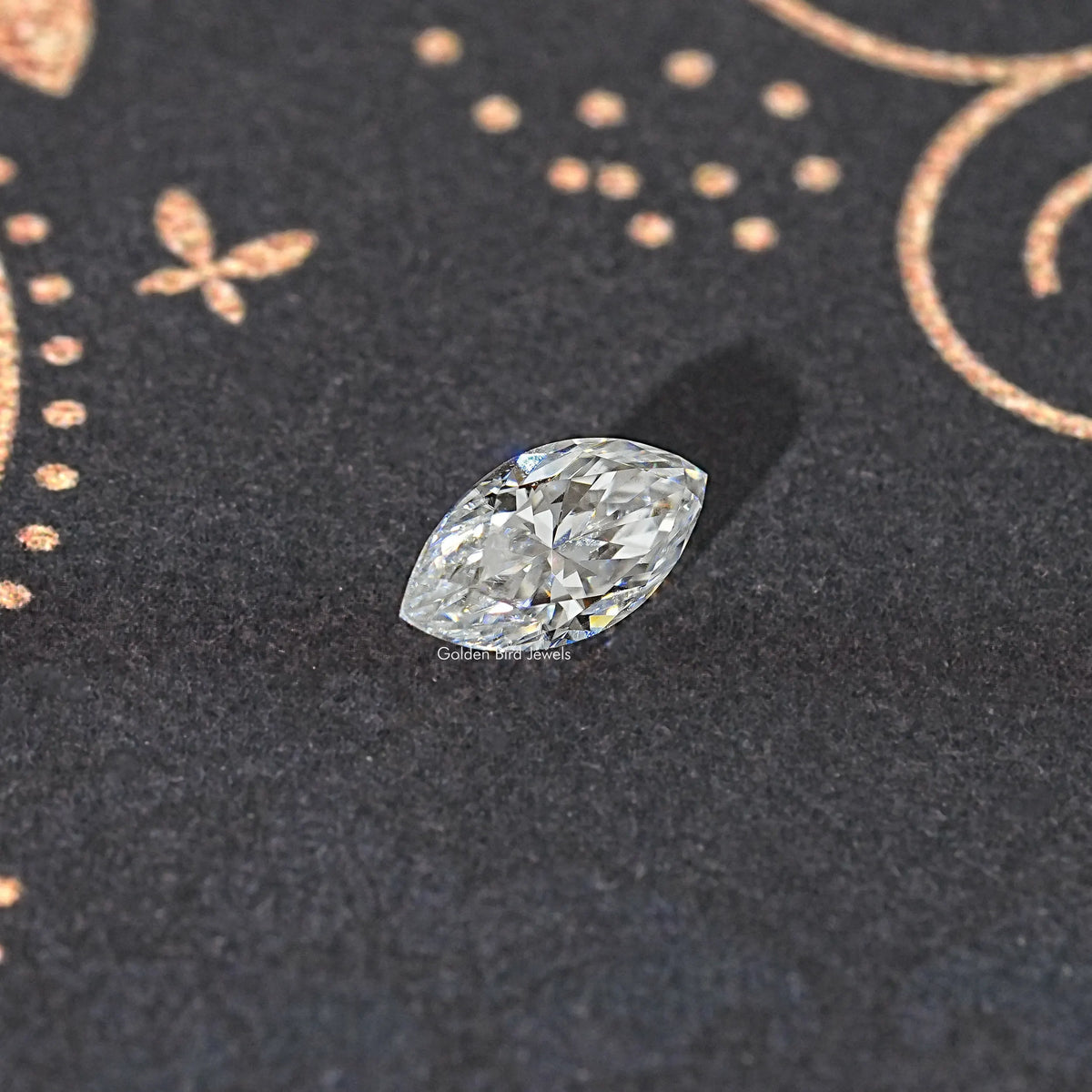 Loose moissanite stone, marquise-cut, clear with bright facets