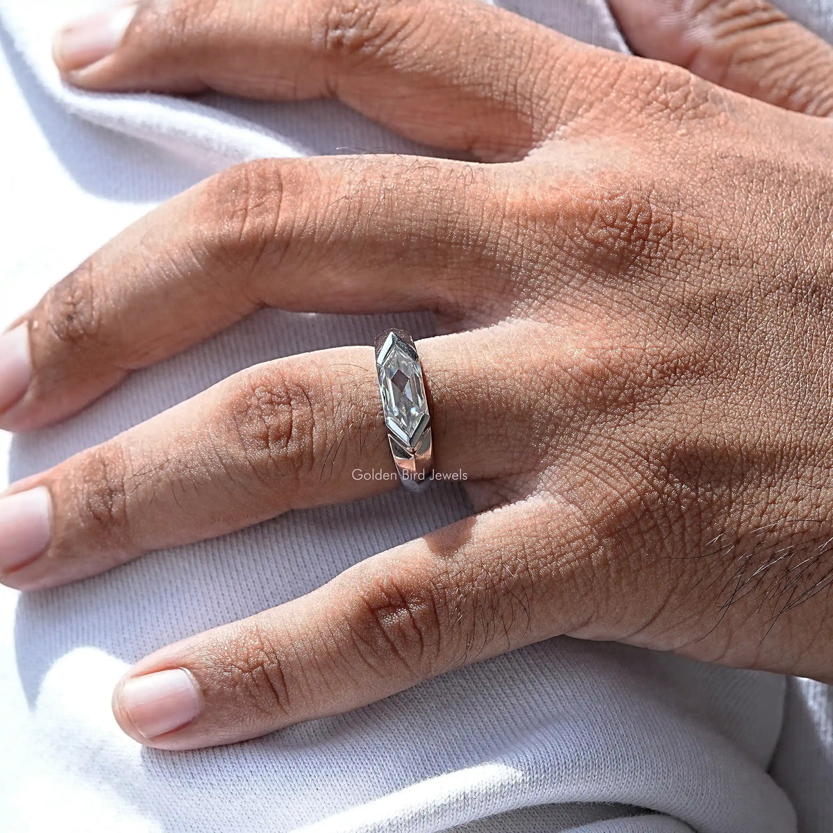 Full view of moissanite Ring in unique shape 