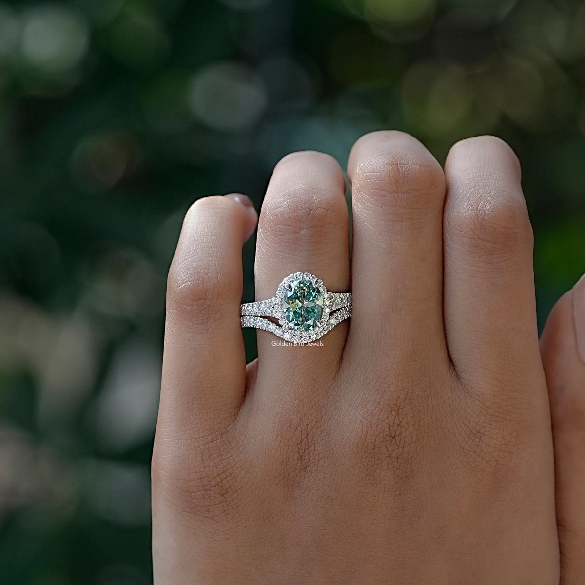 Close-Up View of Round Cut Moissanite Bridal Ring Set In White Gold