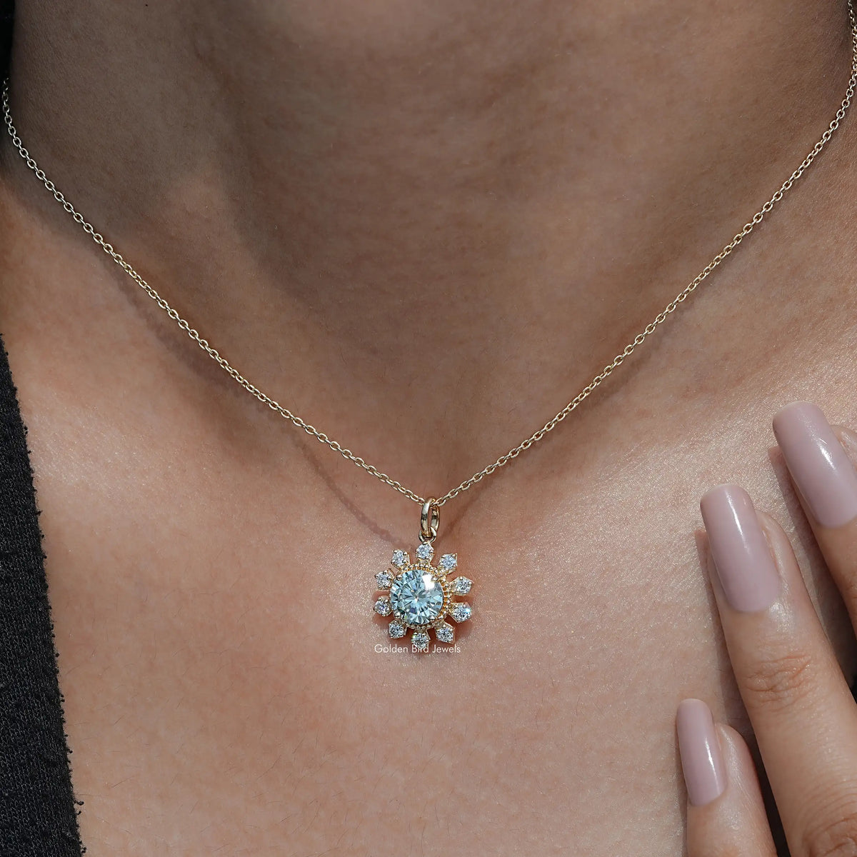 In front view of moissanite round cut pendant