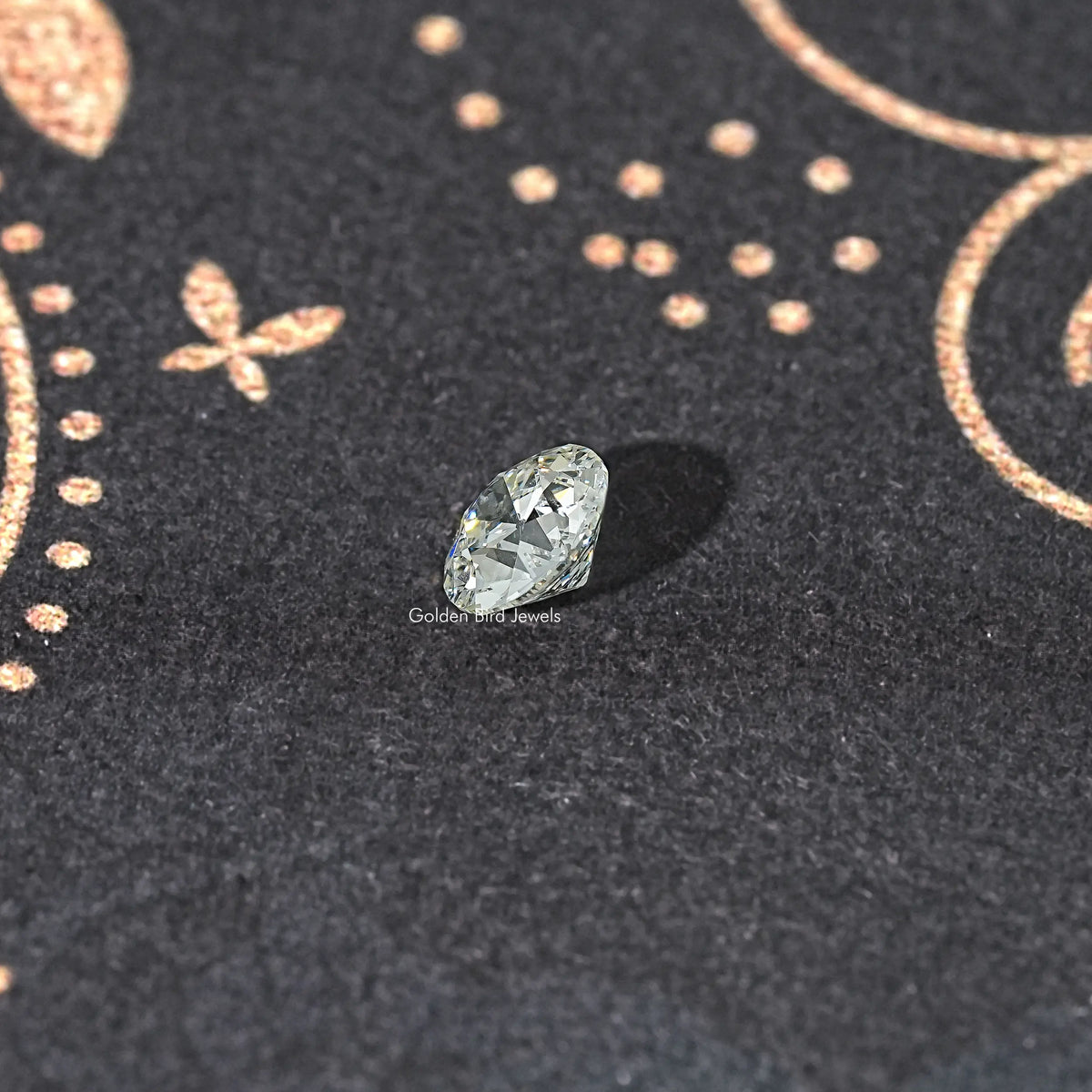 Old European round loose lab diamond, top view with facets and sparkle