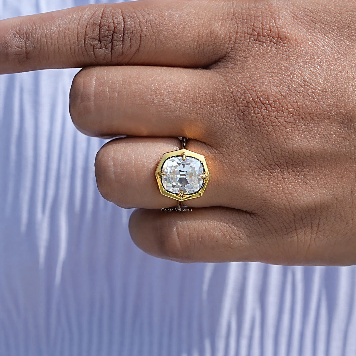 Full view of moissanite Ring in unique shape 