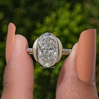 Oval moissanite solitaire ring, 925 sterling silver, large center stone on prongs