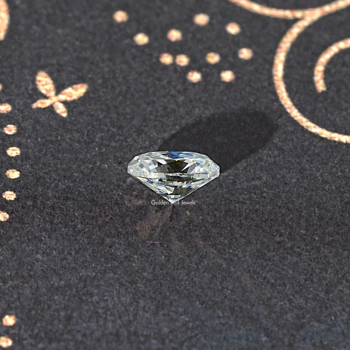 Oval moissanite loose stone, white brilliance with elongated facet pattern