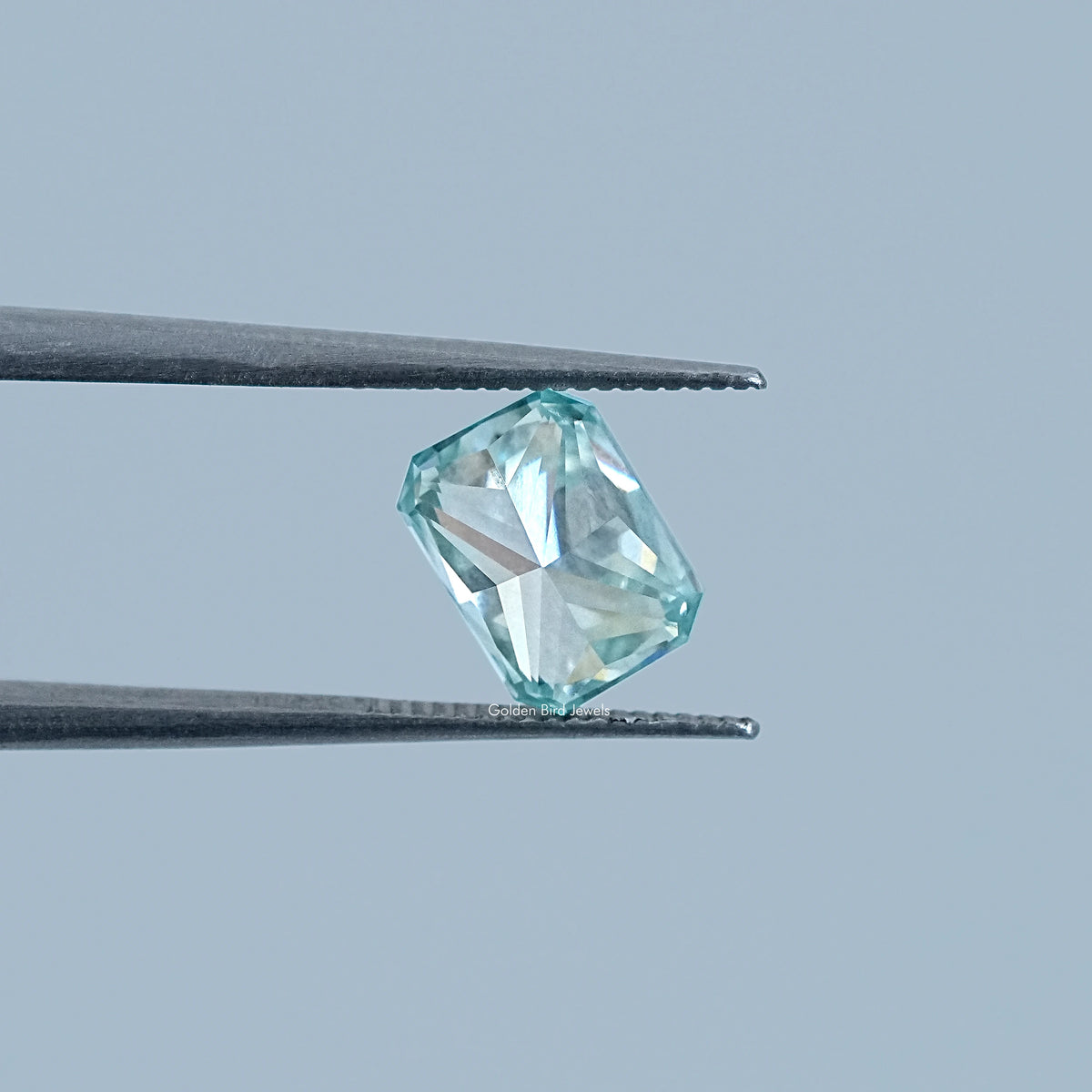 Detailed View Of Radiant Cut Loose Moissanite	