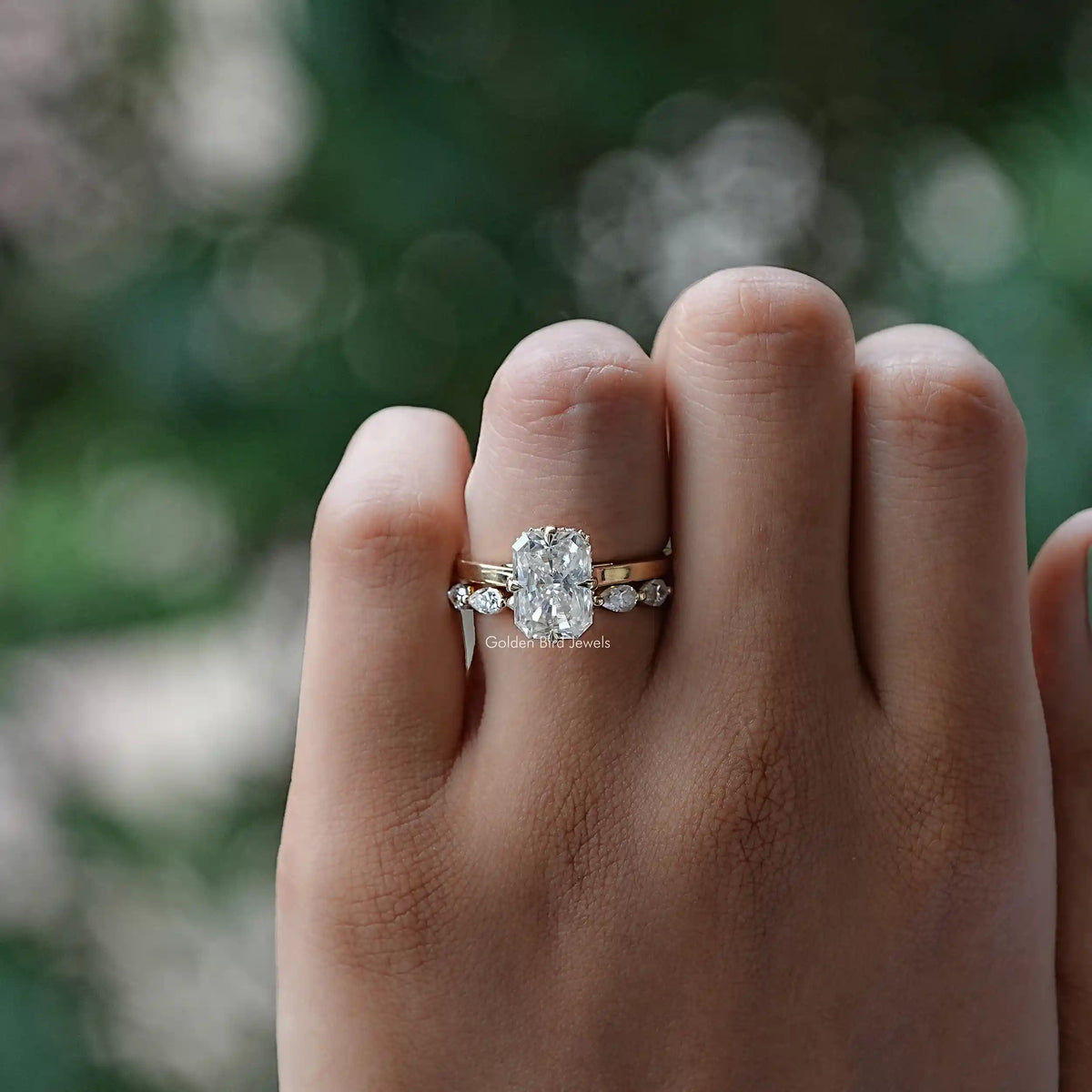 Detailed View Of Moissanite Radiant And Round Cut Ring