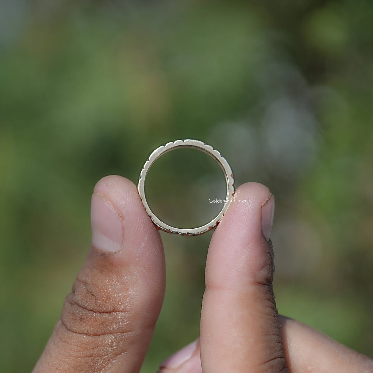 Silver men’s lab-diamond ring, round top with scalloped edge pattern