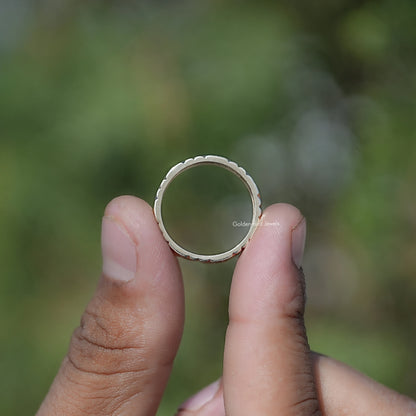 Silver men’s lab-diamond ring, round top with scalloped edge pattern
