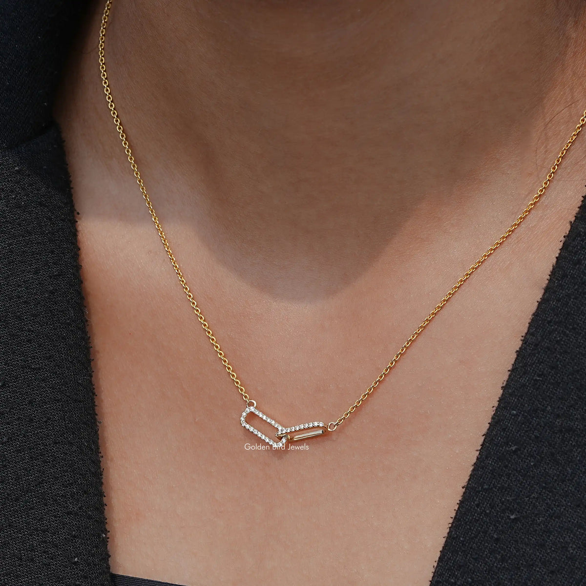 Detailed View Of Round Cut Lab Diamond Paperclip Pendant In Yellow Gold