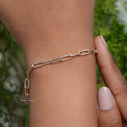 Detailed View Of White Gold Round Cut Link Bracelet
