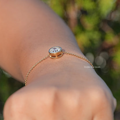 Side View Of Diamond Chain Bracelet
